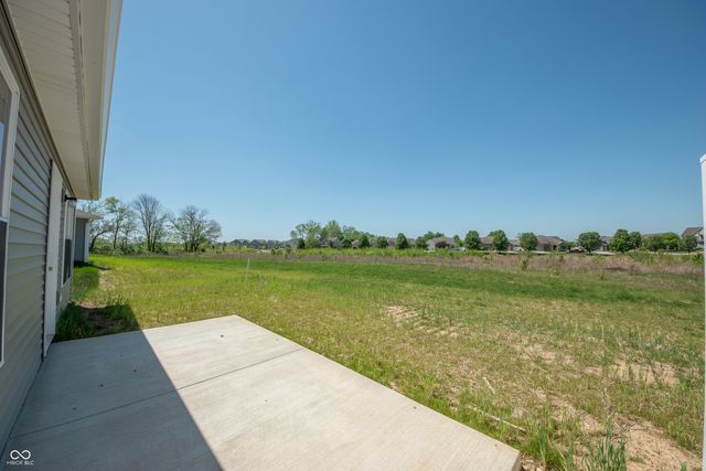 1592 W Paula Drive, Columbus, IN 47201