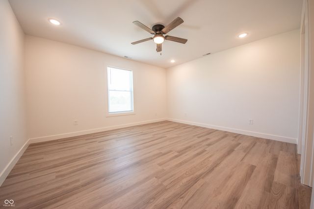 1592 W Paula Drive, Columbus, IN 47201