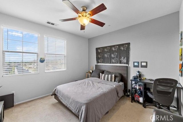 955 Sweetbriar Lane E, Azusa, CA 91702