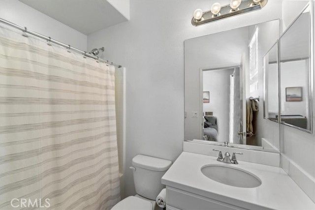 955 Sweetbriar Lane E, Azusa, CA 91702