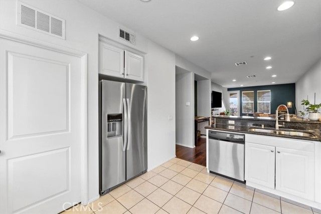 955 Sweetbriar Lane E, Azusa, CA 91702