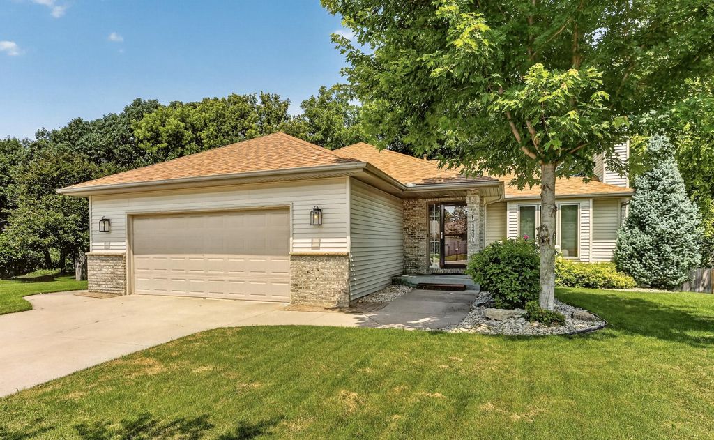 3407 Birchwood Lane SW, Rochester, MN 55902