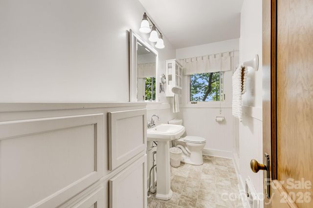 203 Laurel Lane, Little Switzerland, NC 28749