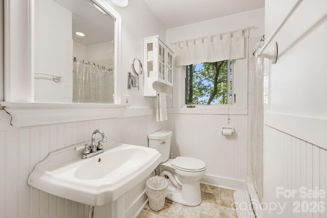 203 Laurel Lane, Little Switzerland, NC 28749
