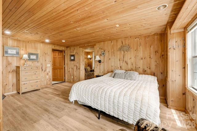 203 Laurel Lane, Little Switzerland, NC 28749