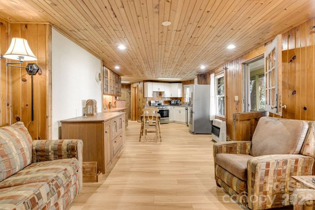 203 Laurel Lane, Little Switzerland, NC 28749
