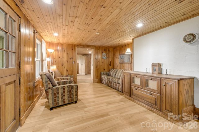 203 Laurel Lane, Little Switzerland, NC 28749