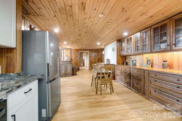 203 Laurel Lane, Little Switzerland, NC 28749