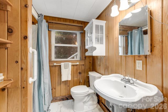 203 Laurel Lane, Little Switzerland, NC 28749