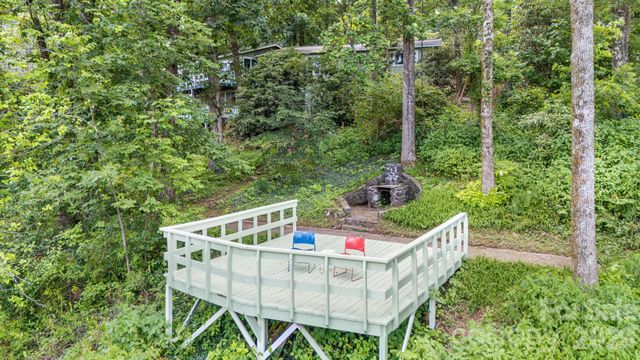 203 Laurel Lane, Little Switzerland, NC 28749