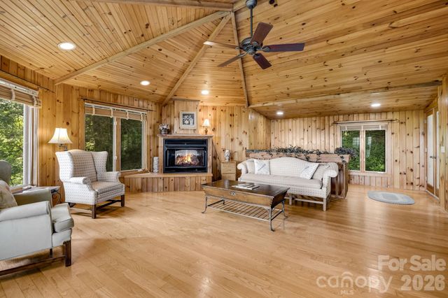 203 Laurel Lane, Little Switzerland, NC 28749