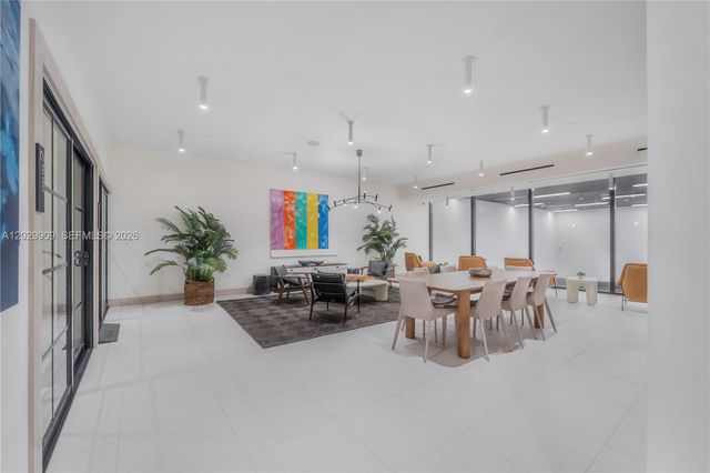 225 N Miami 3109 3109, Miami, FL 33128