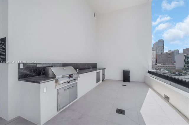 225 N Miami 3109 3109, Miami, FL 33128