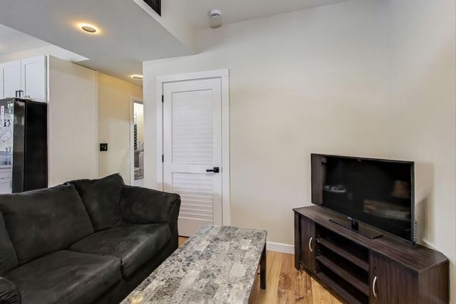 1337 S Austin Boulevard, Cicero, IL 60804