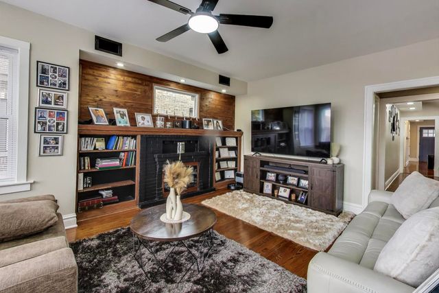 1337 S Austin Boulevard, Cicero, IL 60804