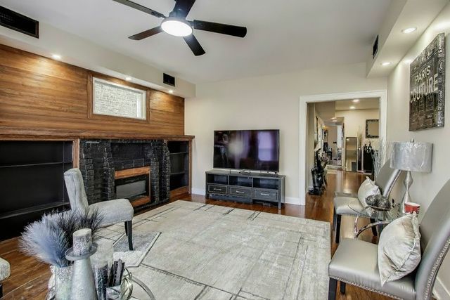 1337 S Austin Boulevard, Cicero, IL 60804