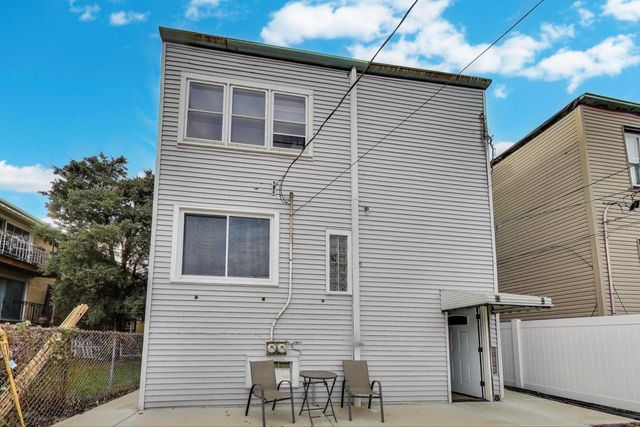 1337 S Austin Boulevard, Cicero, IL 60804