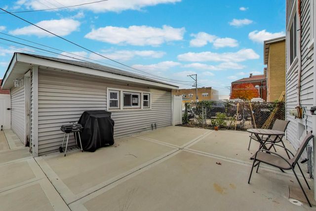 1337 S Austin Boulevard, Cicero, IL 60804