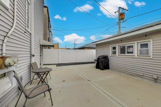 1337 S Austin Boulevard, Cicero, IL 60804