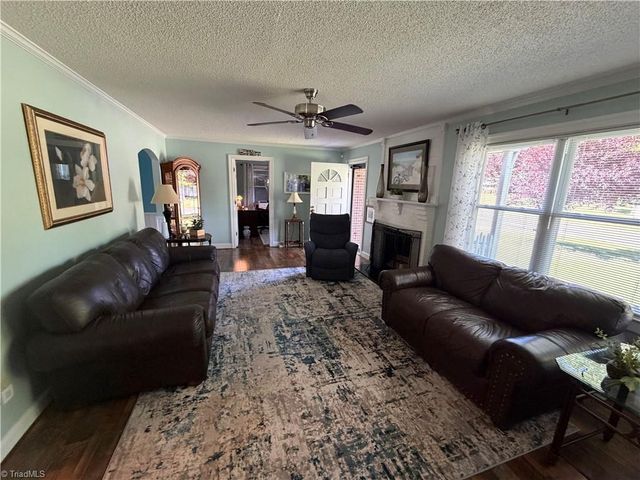 921 N Franklin Road, Mount Airy, NC 27030