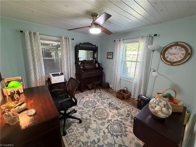 921 N Franklin Road, Mount Airy, NC 27030