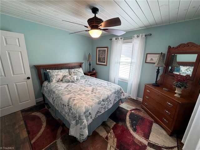 921 N Franklin Road, Mount Airy, NC 27030