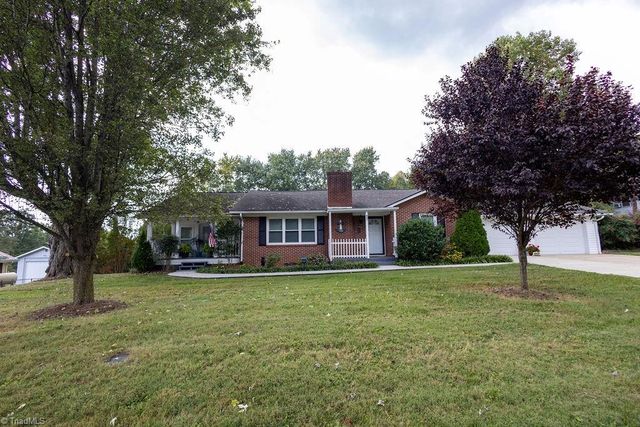 921 N Franklin Road, Mount Airy, NC 27030