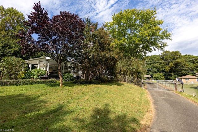 921 N Franklin Road, Mount Airy, NC 27030