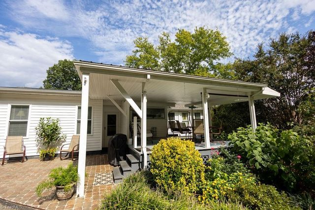 921 N Franklin Road, Mount Airy, NC 27030