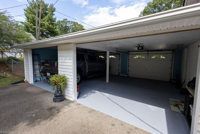 921 N Franklin Road, Mount Airy, NC 27030