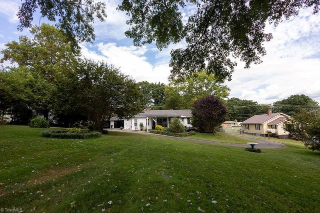 921 N Franklin Road, Mount Airy, NC 27030