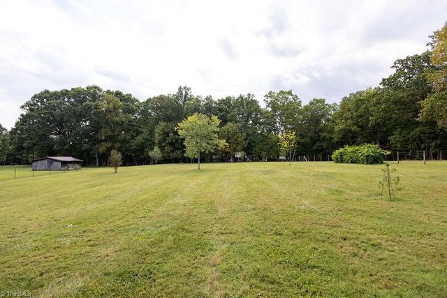 921 N Franklin Road, Mount Airy, NC 27030