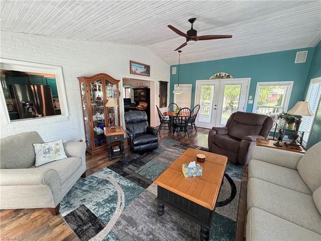 921 N Franklin Road, Mount Airy, NC 27030
