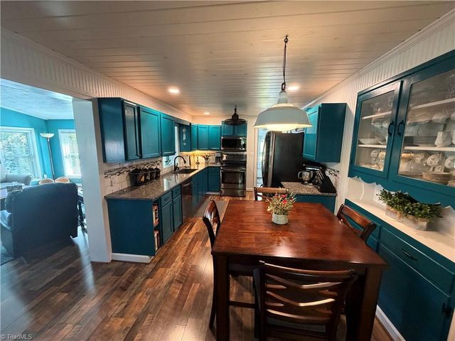 921 N Franklin Road, Mount Airy, NC 27030