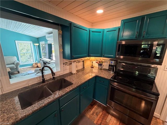 921 N Franklin Road, Mount Airy, NC 27030