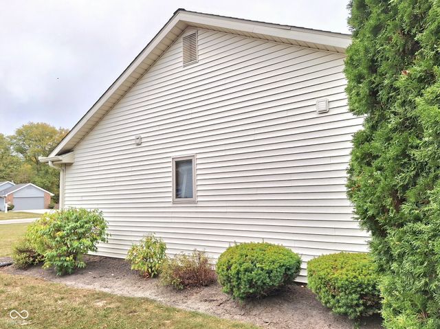 2306 Laforge Lane, Auburn, IN 46706