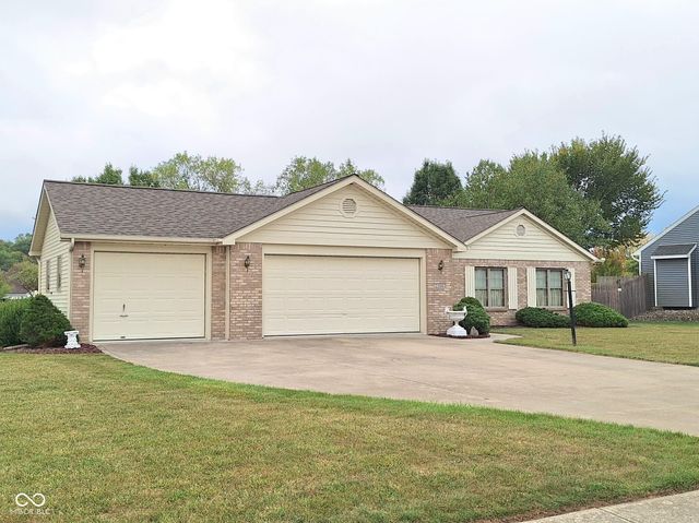 2306 Laforge Lane, Auburn, IN 46706