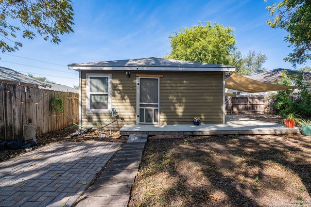 428 W LULLWOOD AVE, San Antonio, TX 78212