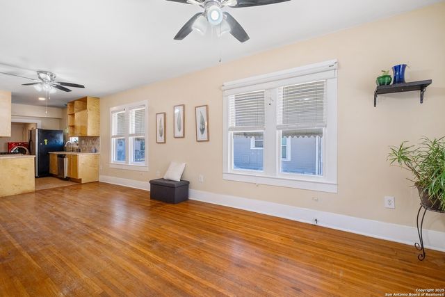 428 W LULLWOOD AVE, San Antonio, TX 78212