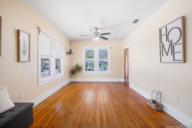 428 W LULLWOOD AVE, San Antonio, TX 78212
