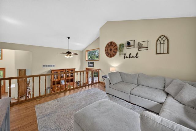 5843 Meadow Drive SE, Rochester, MN 55904