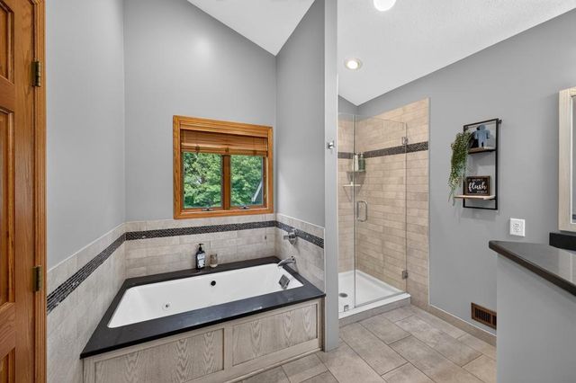 5843 Meadow Drive SE, Rochester, MN 55904