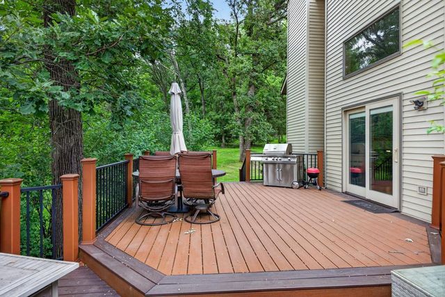 5843 Meadow Drive SE, Rochester, MN 55904