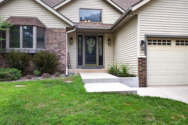5843 Meadow Drive SE, Rochester, MN 55904