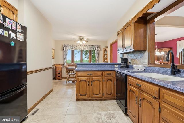 6 ENCK CIRCLE, Enola, PA 17025