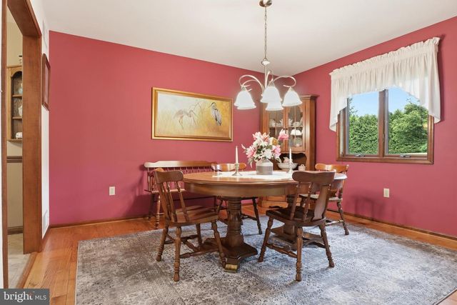 6 ENCK CIRCLE, Enola, PA 17025