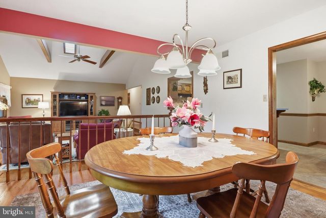 6 ENCK CIRCLE, Enola, PA 17025