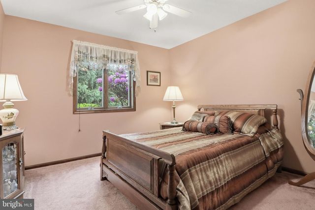 6 ENCK CIRCLE, Enola, PA 17025