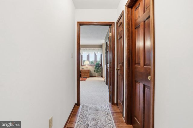 6 ENCK CIRCLE, Enola, PA 17025