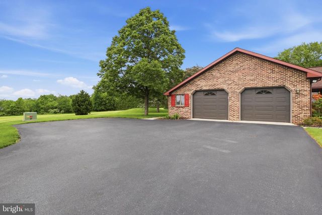 6 ENCK CIRCLE, Enola, PA 17025
